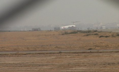 Atterrissage sur le nez d'un avion de Saudi Arabian