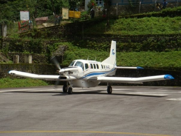 Deux compagnies aériennes népalaise interdites de vol