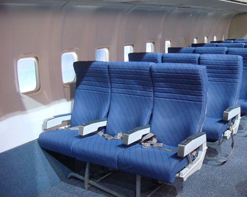 Des sièges d'avion non-conformes aux normes anti-incendie