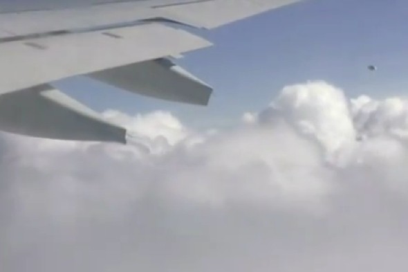 Un OVNI filmé par un passager d'un avion de KLM